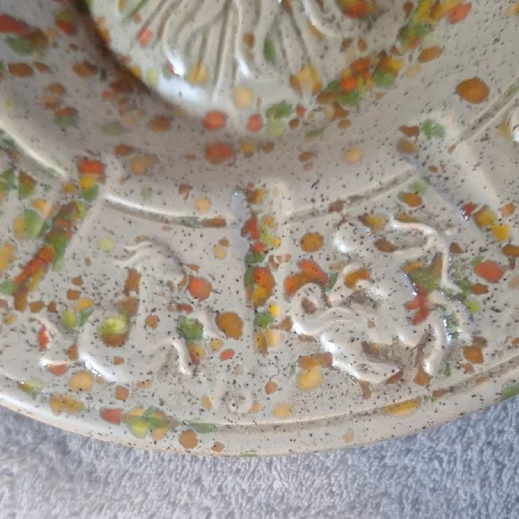 Vintage Artistic Ceramic Plate (ashtray) - Picture 8 of 10